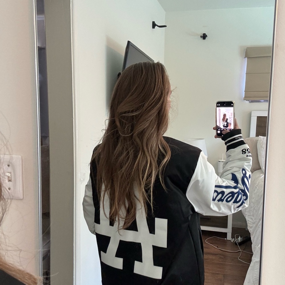 Mitchell & Ness Men’s Varsity Dodgers Jacket - Picture 11 of 11